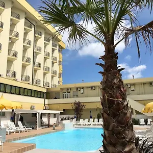 Hotell Montmartre, Rimini