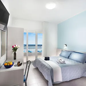 Platinum Hotel